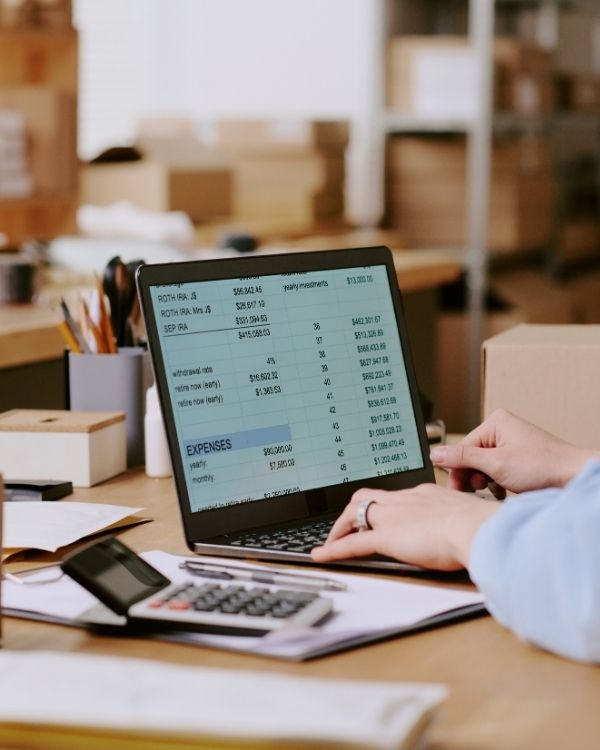 Free ecommerce bookkeeping services consultation with Finkeepers US experts